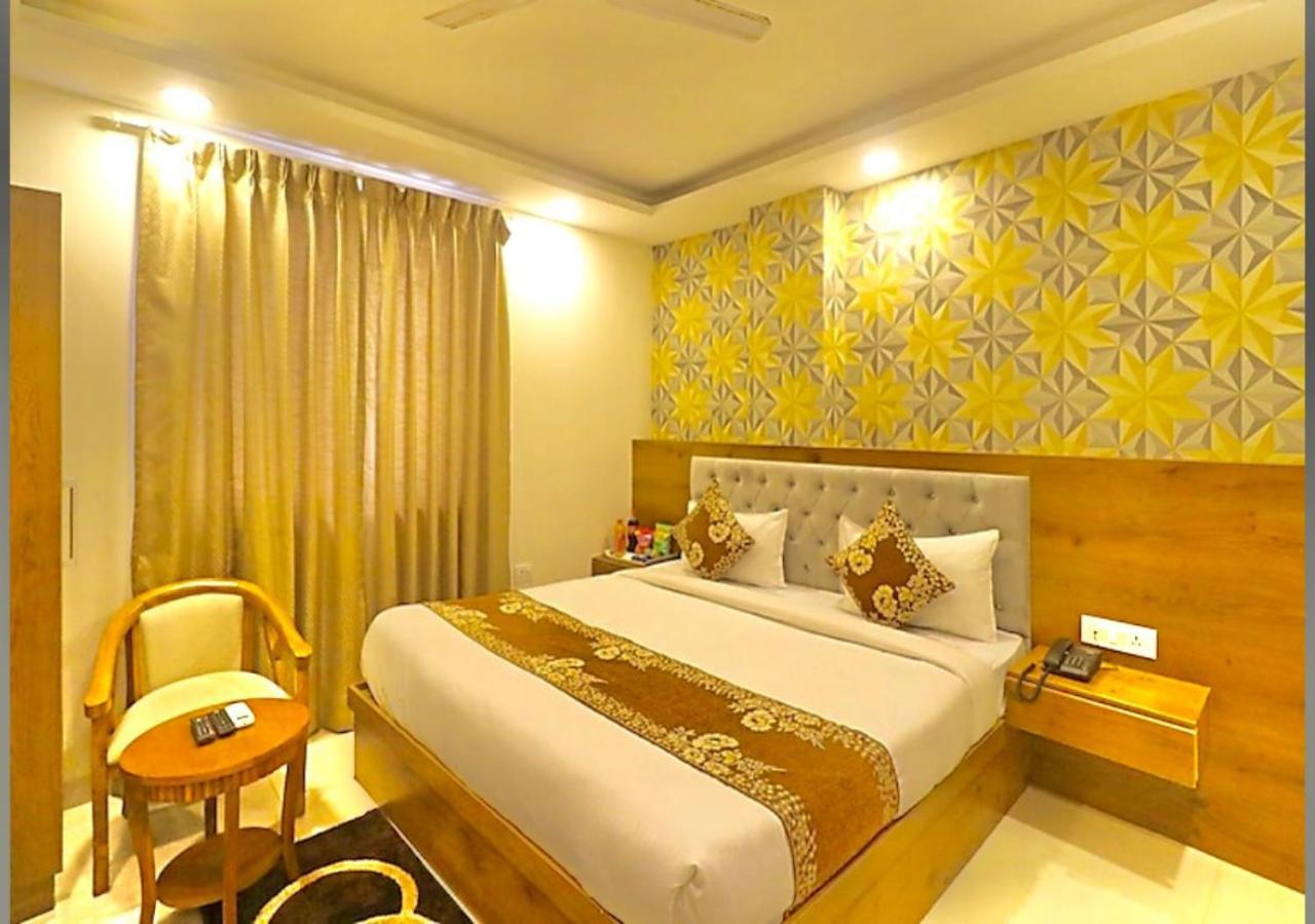 Hotel The Glory Near Delhi International Airport نيودلهي المظهر الخارجي الصورة
