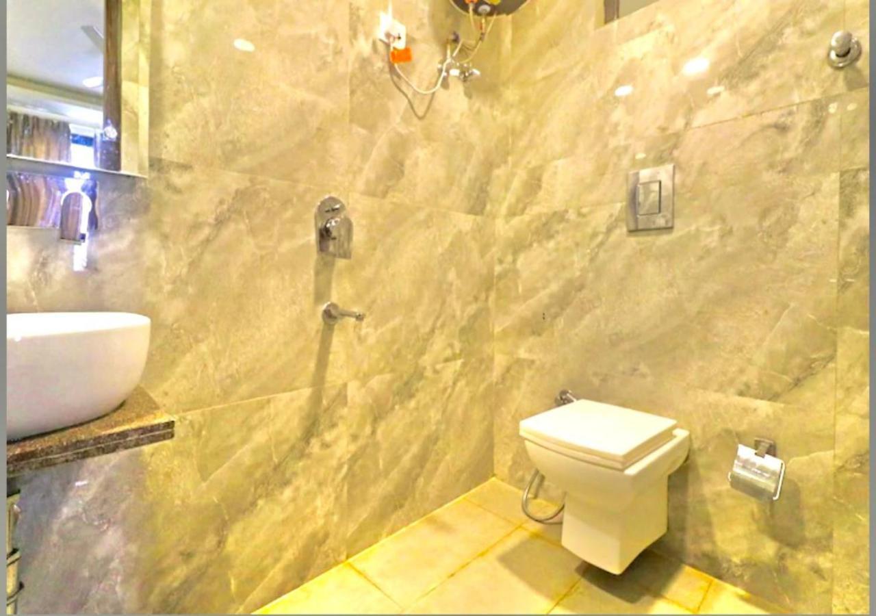 Hotel The Glory Near Delhi International Airport نيودلهي المظهر الخارجي الصورة